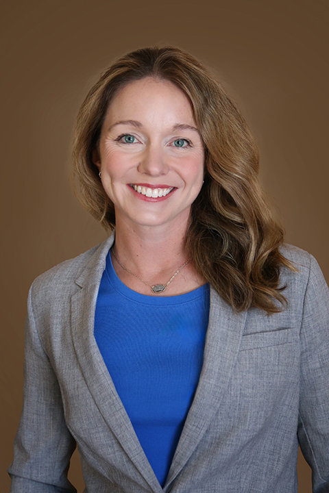 Headshot of Laura Starks.